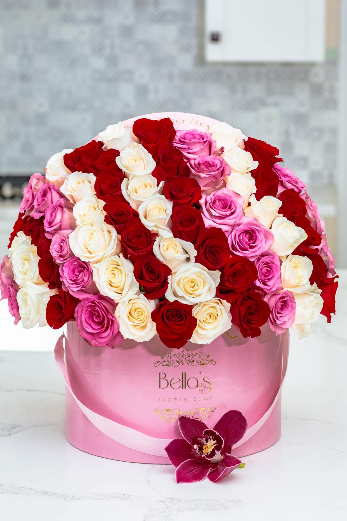 100 Roses in Flower Box – Bellas Flowers NYC