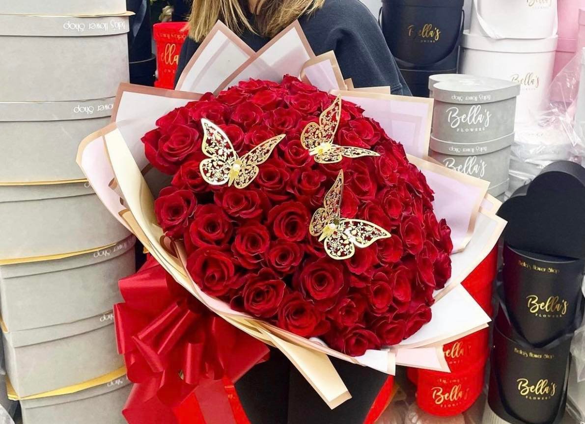 100 Rose Bouquet Bellas Flowers NYC