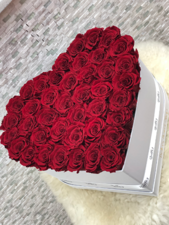 Large White Heart Box Red Roses That Lats A Year